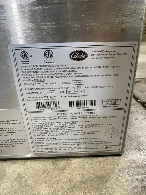 GLOBE GF30G commercial stainless steel natural gas fryer with backsplash, basket hanger, fry baskets. SN: 1523085464.