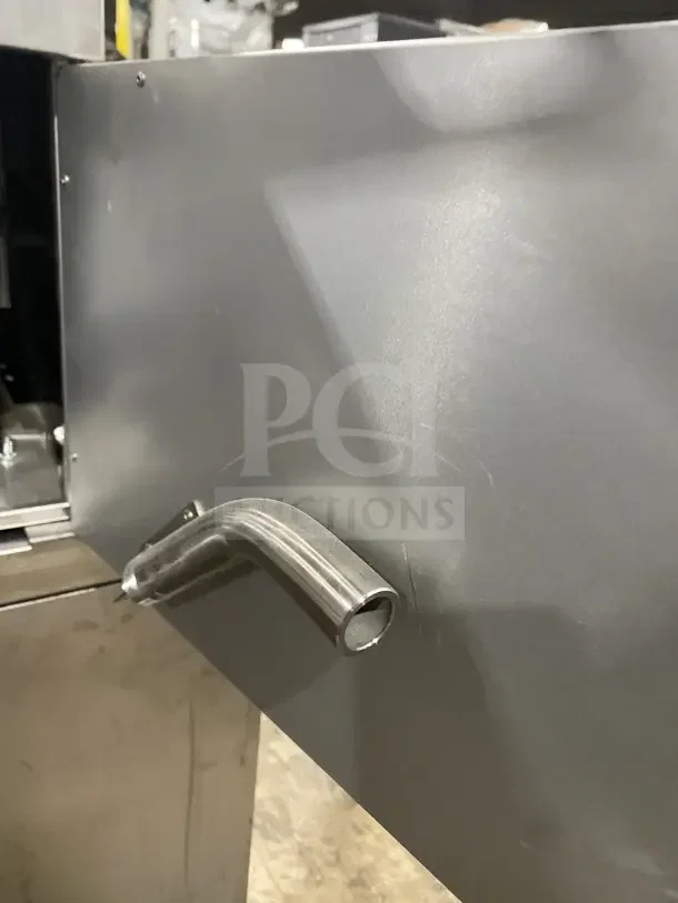 Stainless steel handle of Globe model GF30G countertop deep fat fryer, commercial-grade, with natural gas input.
