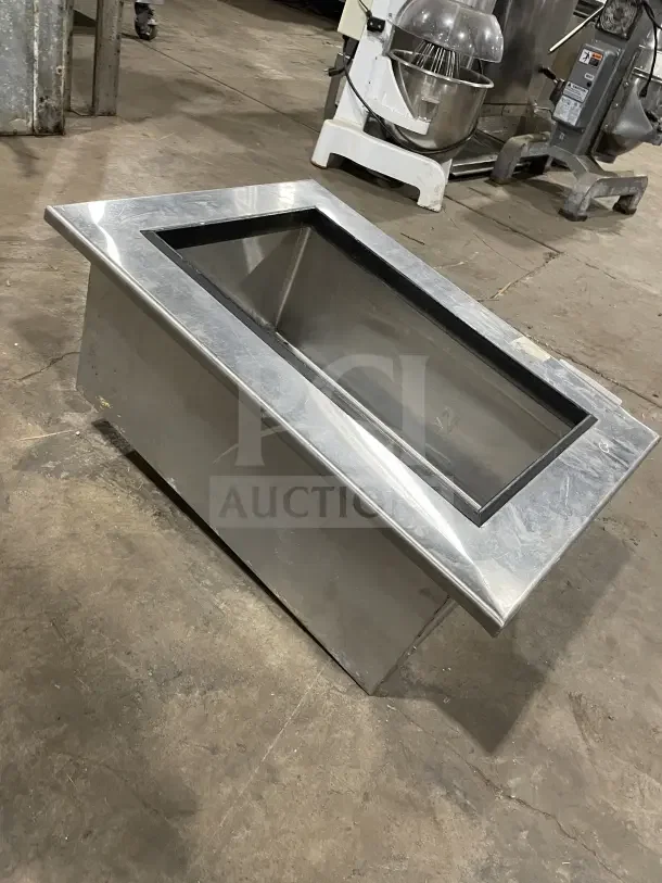 SupremeMetal DICP-1 stainless steel drop-in ice pan for bartenders, commercial use, new condition, sturdy construction.
