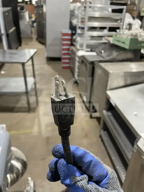 Black Diamond BDPM-20 electric planetary mixer plug close-up; 120V, 1 phase. Great condition, commercial-grade.