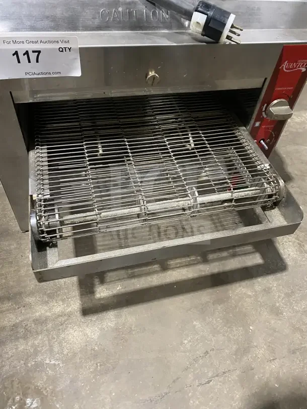 Avantco TTP14240 14" stainless steel countertop conveyor pizza oven, electric, model TT-P14-240, 240V, good condition.