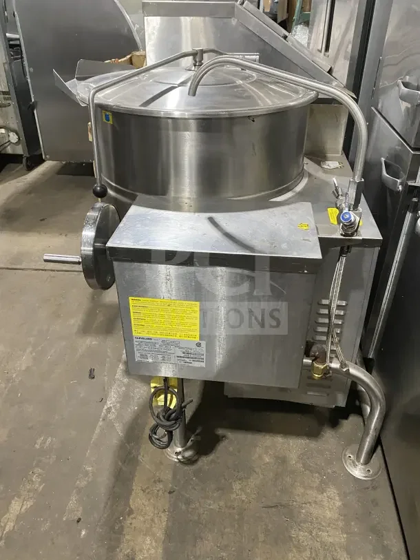 Cleveland KGL-40-T 40 Gal. stainless steel steam jacketed kettle, natural gas, with swivel faucet, on legs, Model KGL40T.