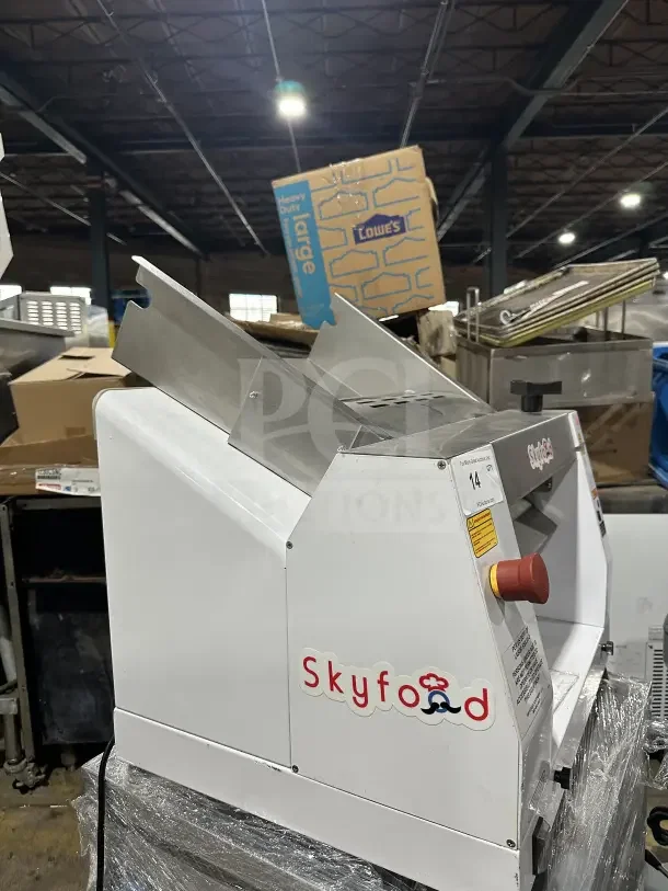Skyfood CLM400 16" countertop dough roller, 2018 model, single pass, white, commercial condition, 110V. Serial: 268727000279.