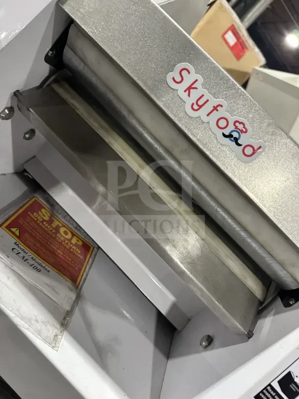 Skyfood CLM400 16" dough roller & sheeter, 2018 model, white, single pass, countertop design, SN: 268727000279, 110V.