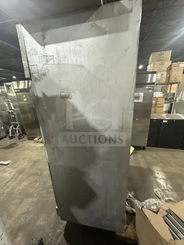 Beverage-Air E-Series ER48-1AS commercial stainless steel 2-door refrigerator, with poly coated wire rack, on legs, used condition.