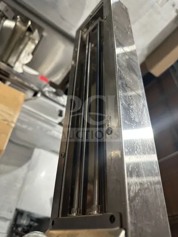 Vevor HCW620 stainless steel countertop French fry warmer, excellent condition, features durable construction.