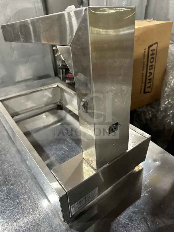 Vevor HCW620 commercial countertop French fry warmer, all stainless steel, excellent condition, visible power switch.