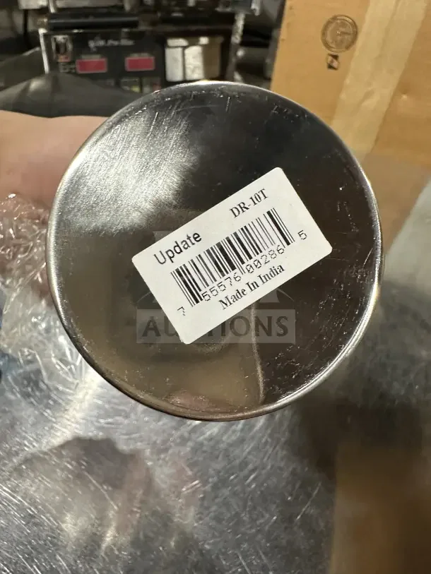 Brand new Update International DR-10T stainless steel 10 oz. dredge/shaker. Label shows model and "Made in India." Box of 12.