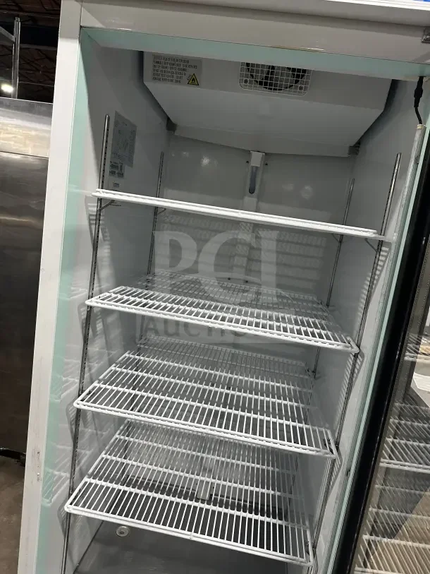 Omcan G648BMFHC commercial glass door fridge, 28", one-section, poly-coated wire rack, on casters, model G648BMFHC, SN: 9131050082, 115V.