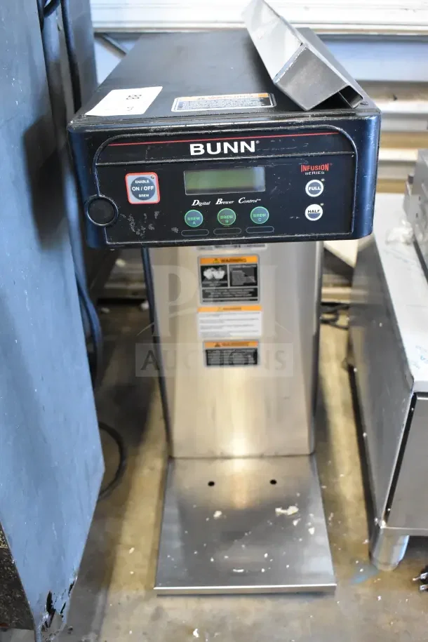 Bunn ICB-DV 36600.0400 countertop iced tea machine, 120 volts, 1 phase, digital controls, visible labels, used condition.