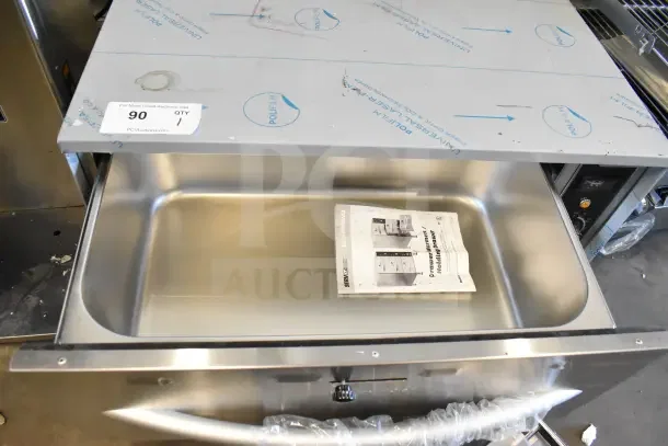 Brand new 2025 ServIt 423WDSFS1 single freestanding drawer warmer, 120 volts, 1 phase, minor scratches, includes manual.
