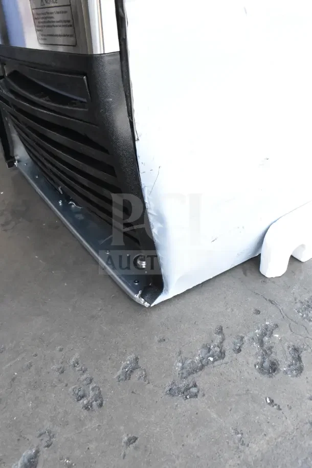 Avantco 194UCH210A Ice Machine, brand new, scratch and dent. Model 2026, 222 lb capacity, 115V, 1 Phase, visible front vent damage.
