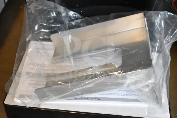 Brand new Carnival King 382CD225 cheese sauce dispenser, 120V, 1 Phase; scratch and dent, in original packaging.