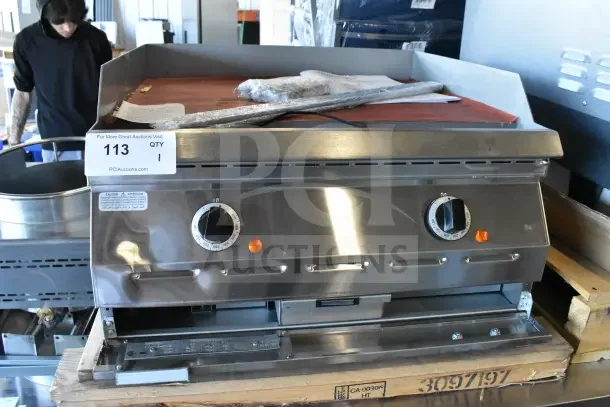 BRAND NEW 2026 Garland ED-24G 24" Electric Griddle, 208V, 1 Phase, scratch and dent, stainless steel, dual controls.