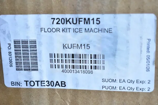 Label of a Scotsman KUFM15 Floor Mount Kit. Item is new with scratches and dents. Includes barcode and serial info.
