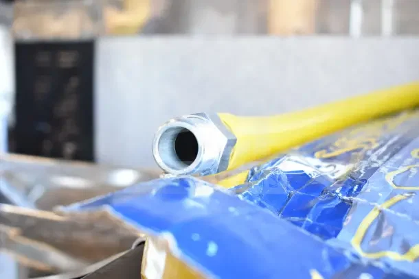 BRAND NEW T&S HG-4D-48K 48" yellow coated steel gas hose, includes FreeSpin fitting and installation kit, 3/4" NPT.