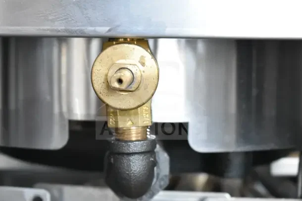 BRAND NEW SCRATCH AND DENT Cooking Performance Group WOKR16N Natural Gas Wok Range valve detail, 125,000 BTU, 16" ring.