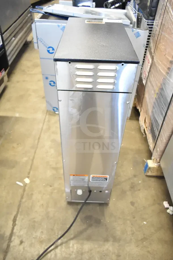 Brand new Bunn TB3Q 36700.0013 3 Gallon Iced Tea Brewer. Quickbrew model, 120V, 1 Phase. Scratch and dent condition.