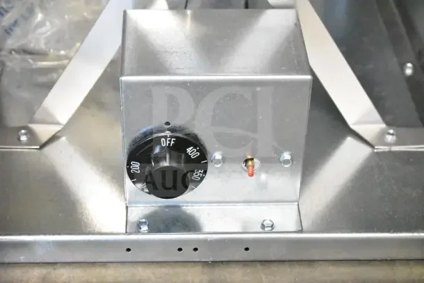 BRAND NEW SCRATCH AND DENT 2025 Imperial IFS-40-E 40 lb. Electric Fryer, 240V, 3 Phase, temperature dial visible.