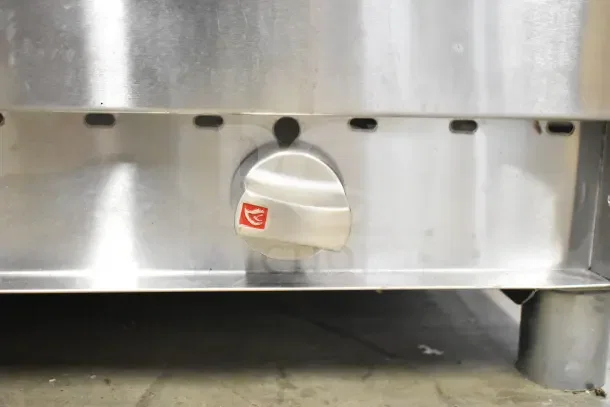 "2025 ServIt 423GST2WELP steam table, scratch and dent condition, stainless steel, 7000 BTU knob, liquid propane model."