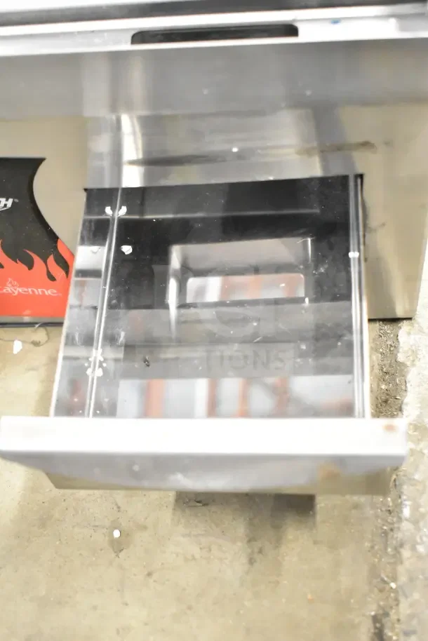 BRAND NEW Vollrath Cayenne 14" Electric Countertop Grill, scratch and dent condition, 120V, 1 Phase visible in image.