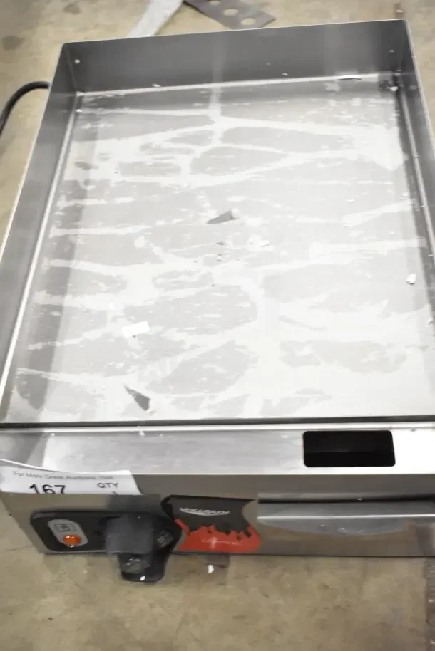 Vollrath FTA 7016 40715 Cayenne 14" electric countertop grill, brand new with scratches. Features 120 volts, 1 phase.