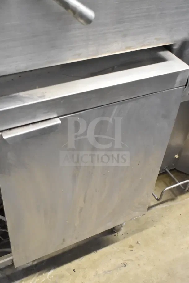 Vulcan VL2GPS commercial steam cabinet, natural gas, two-deck, 170,000 BTU. Stainless steel, used condition.