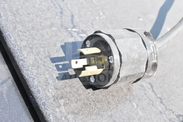 Power plug for Structural Oasis MI48R commercial cooler, 220 Volts, 1 Phase. Black connector with three prongs.