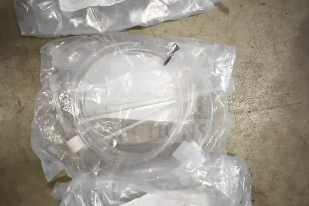 Brand new hoses sealed in packaging. Includes 92220011, K6463 thermometer, 01551365 parts. Multiplies bid by 18.