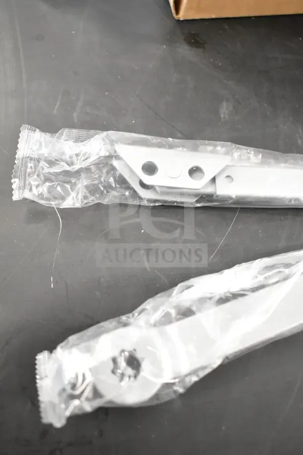 Brand new Falcon SC81A door closer in original packaging. Unopened, silver finish, complete with mounting hardware.