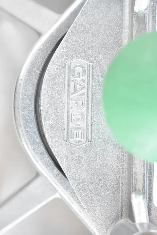 BRAND NEW Garde 181CORE8 8 Section Apple Corer, scratch and dent, sturdy metal with Garde logo.