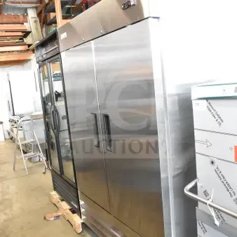 Brand new Avantco 178A49FHC commercial two-door reach-in freezer. Scratch and dent condition. 115V, 1 phase.