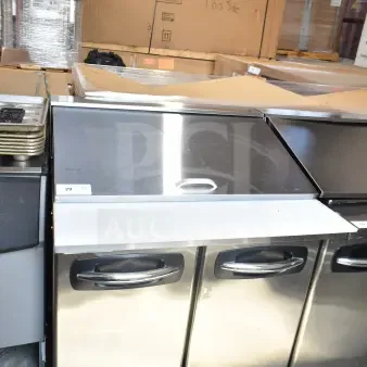 Norlake SMP36-15 Commercial Sandwich Salad Prep Table, stainless steel, on casters, 115V, 1 Phase, excellent condition.