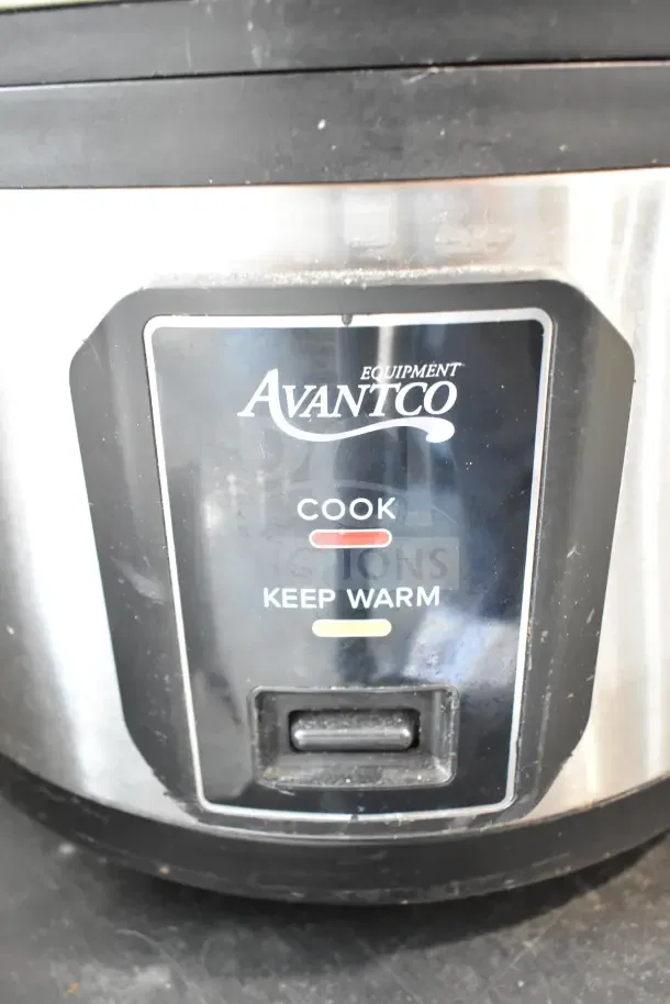 Avantco 177RCSB40 countertop rice cooker, 40 cup capacity, stainless steel, cook/keep warm functions, 120V.